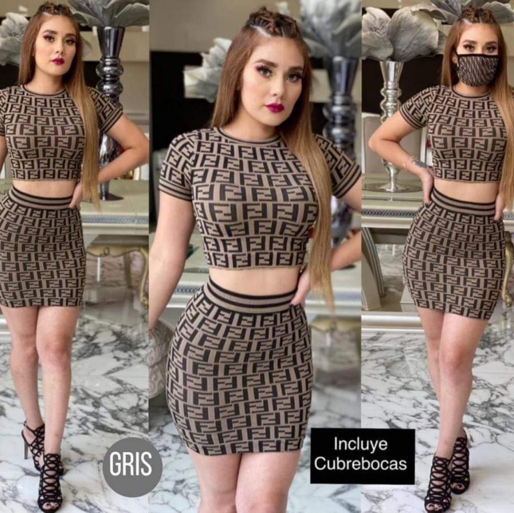 New three piece set includes face mask.